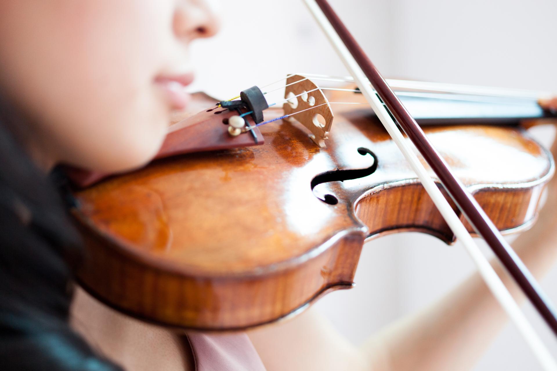 バイオリン